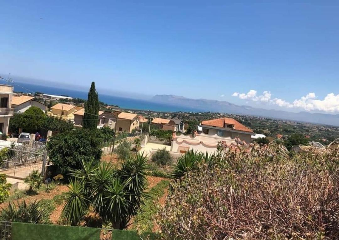 Appartamento In Villa Splendente Кастелламмаре-дель-Гольфо Екстер'єр фото